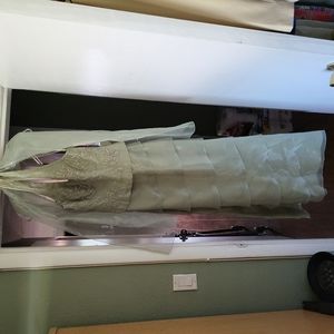 Formal Dress. Niki Livsa Size8M